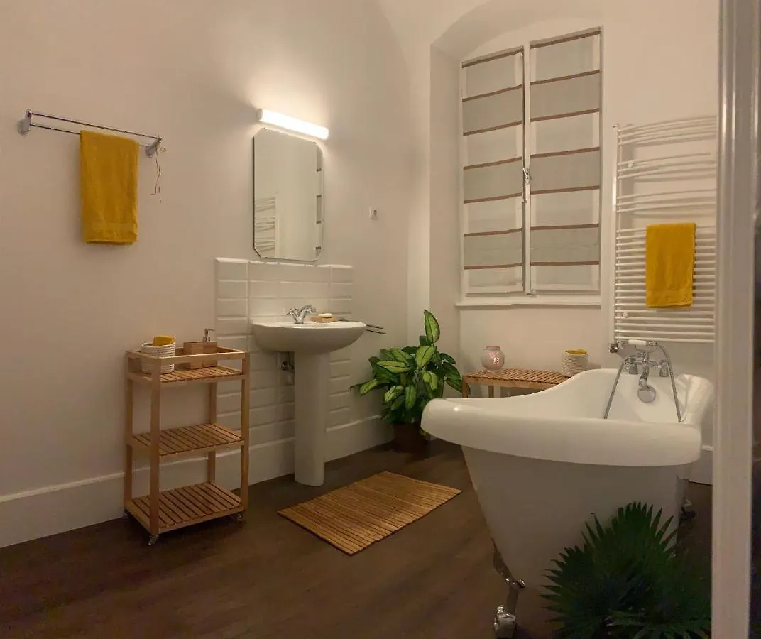 Apartment Forst-Haz Apartman Eger