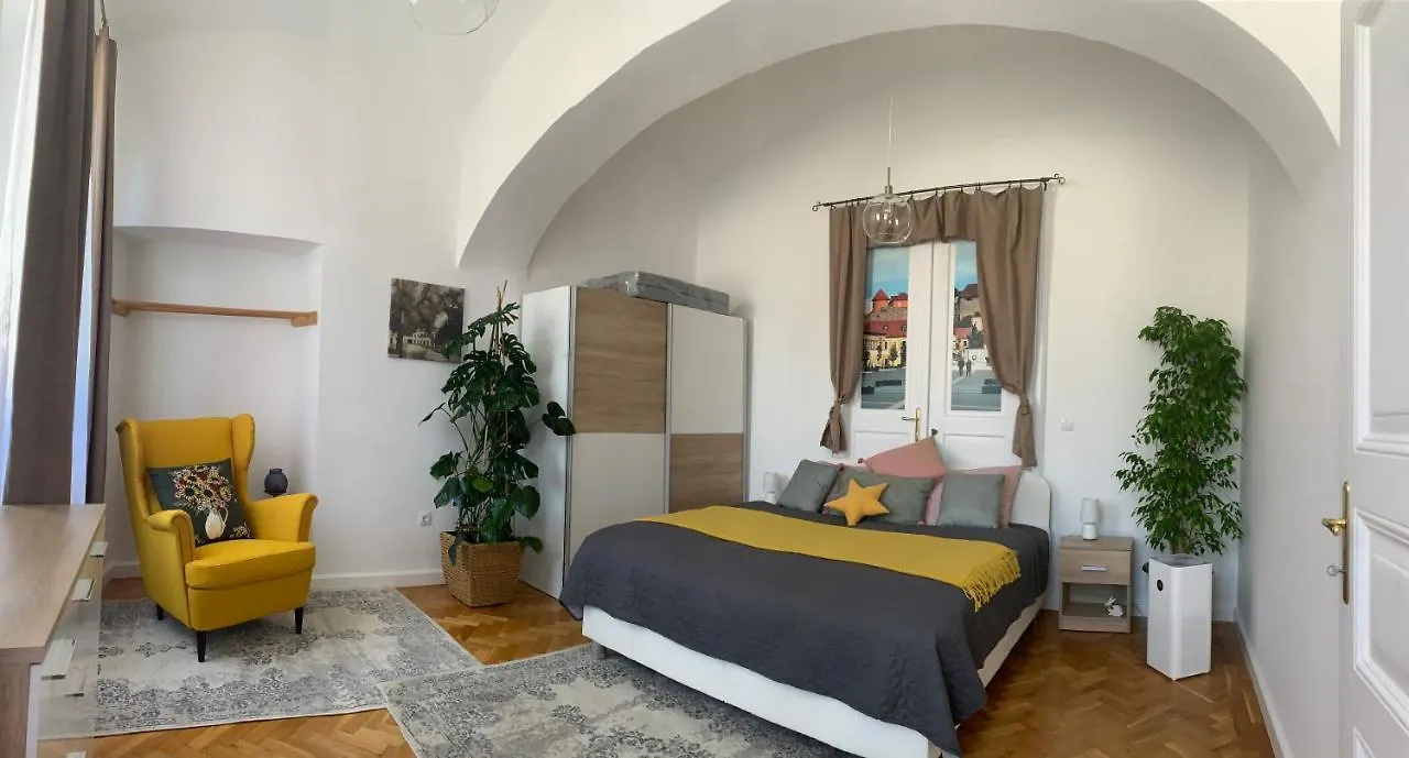 Forst-Haz Apartman Eger Apartment
