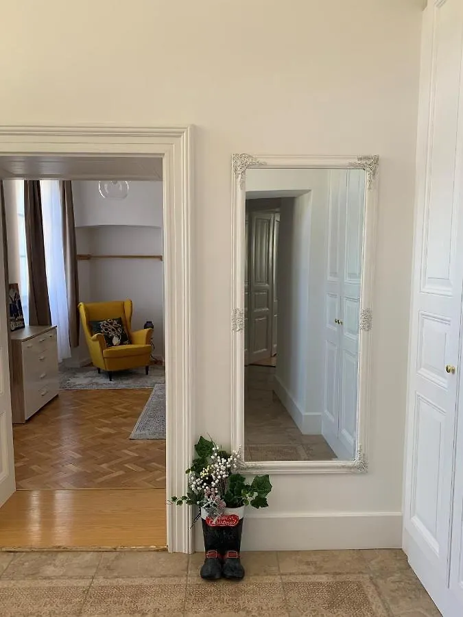 Forst-Haz Apartman Eger Apartment